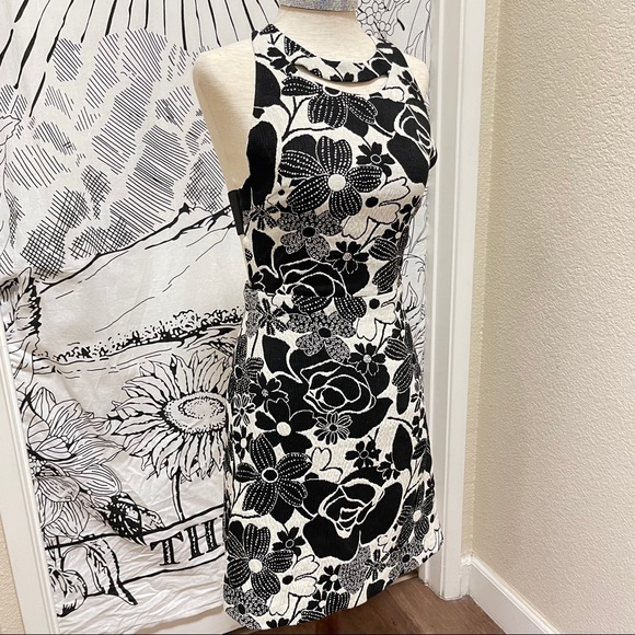 🌈 Gorgeous flower pop art dress - Picture 5 of 11